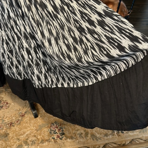 Gopal Das Shyam Sunder Black and White Ikat Pattern Full Maxi Skirt Gypsy Boho - Picture 4 of 9